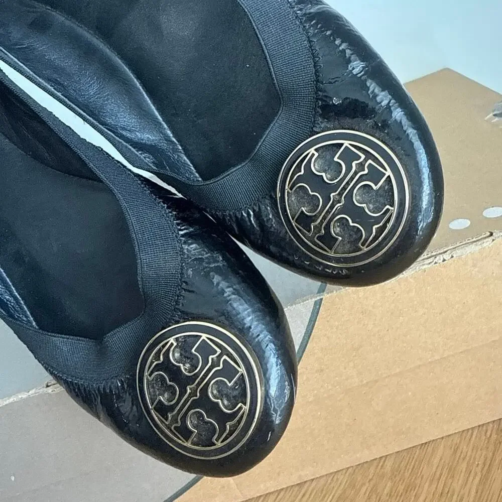 Tory Burch Black/Gold Women Ballet Flats - SZ 8.5